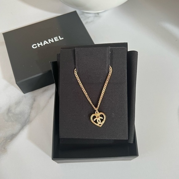 CHANEL 2023 Crystal CC Heart Pendant Necklace